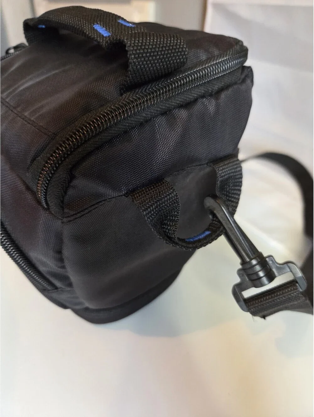 Case Logic SLR Zoom Camera & Lens Holster Bag w/ Hard Bottom And Strap SC4